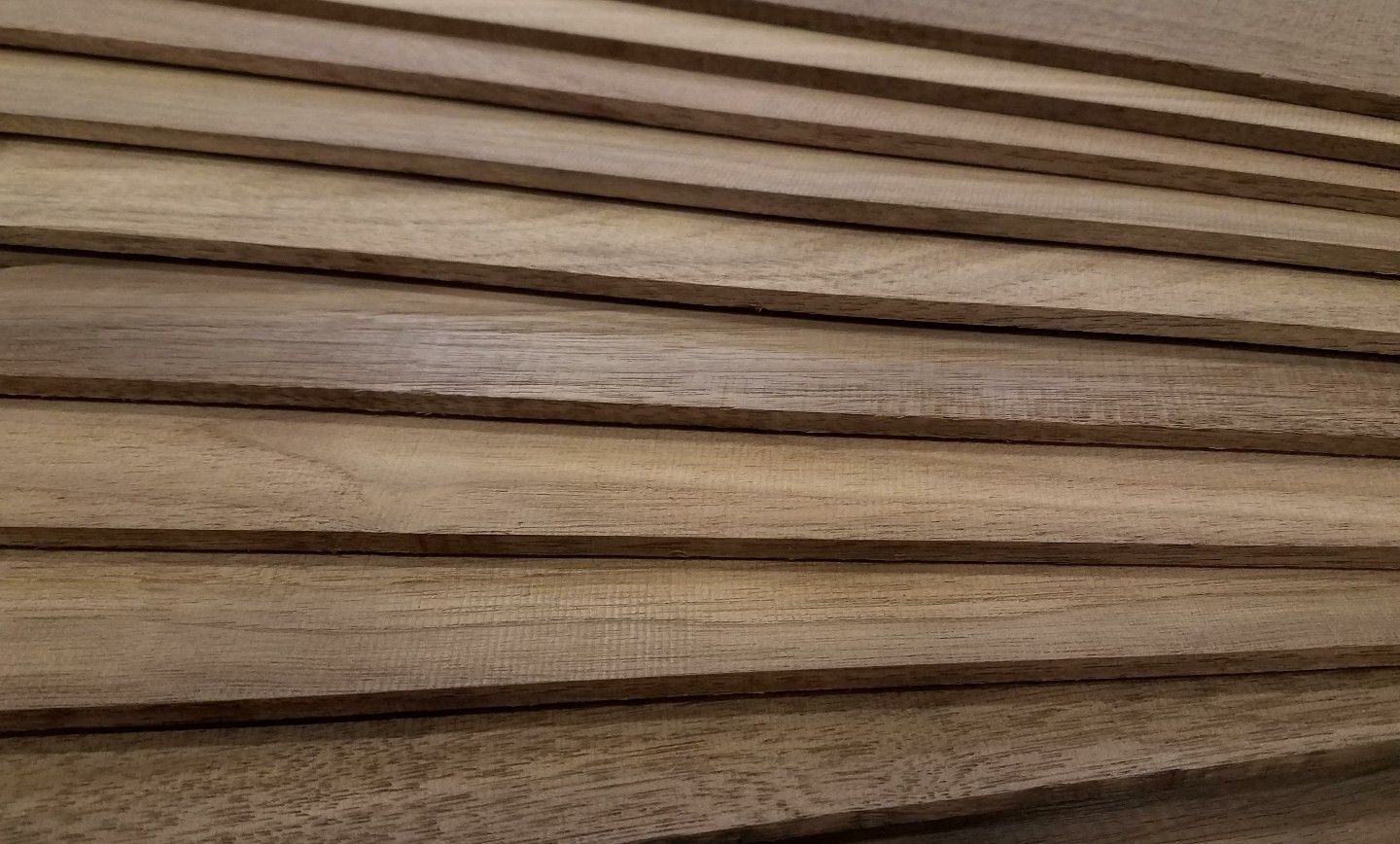 Black Walnut Thin Sawed Lumber - 1/8" x 1.5" x 18" (20 Pcs)